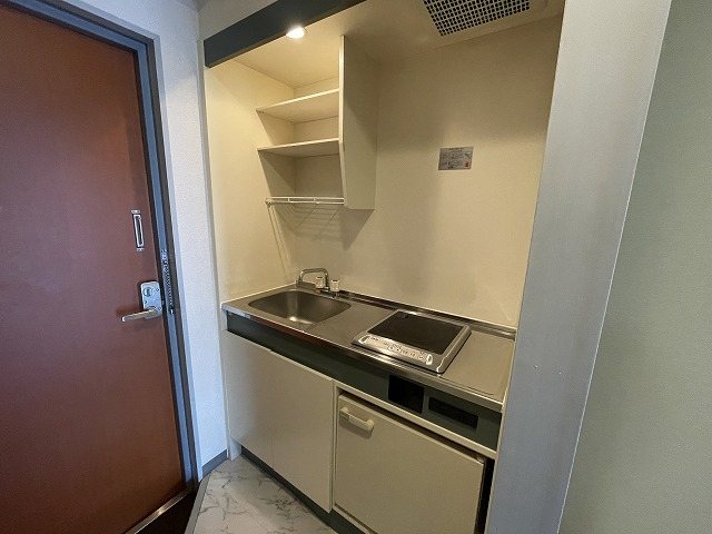 キッチン　同物件別部屋