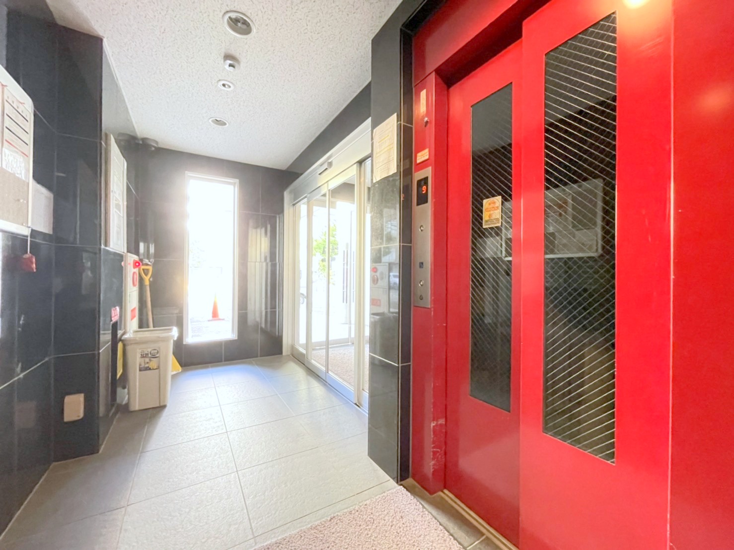 地下鉄東西線 西２８丁目駅 徒歩7分 10階建 築19年の外観写真