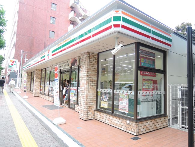 コンビニ　セブンイレブン港区広尾駅北店（コンビニ）まで603m