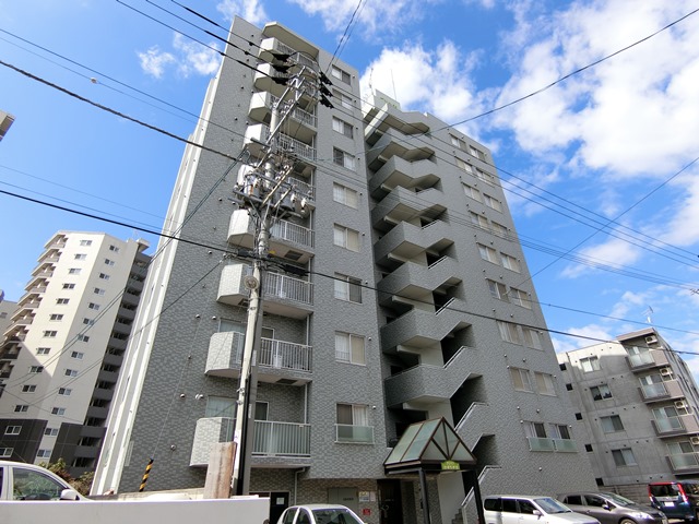 地下鉄東西線 新さっぽろ駅 徒歩11分 築28年