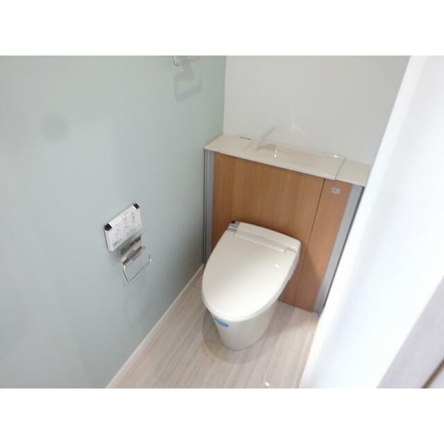 トイレ　同建物、別部屋の写真を使用しております。