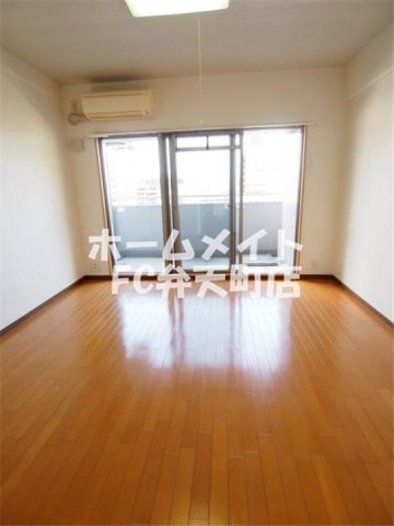 OAK弥栄の居間写真