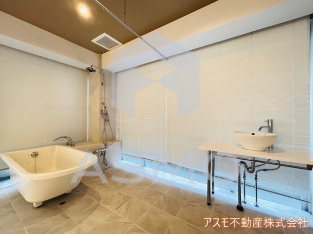 ＪＲ大阪環状線 玉造駅 徒歩5分 6階建 築38年の風呂写真
