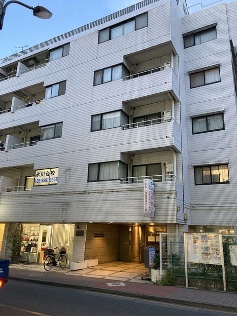 リウズヒル氷川台の外観写真