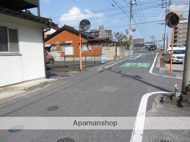 その他　前面道路（その他）まで0m