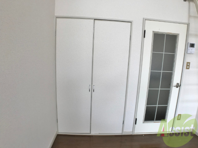 収納　こちらはクローゼットです。沢山収納できそうです。