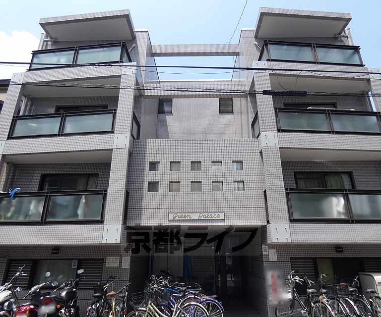 京都市中京区西革堂町のマンションの建物外観