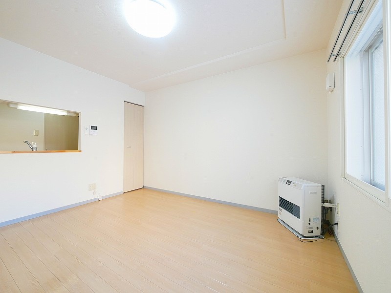 居室・リビング　※別号室参考写真