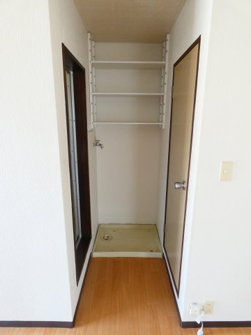 その他部屋・スペース　洗濯機置き場も付いております。