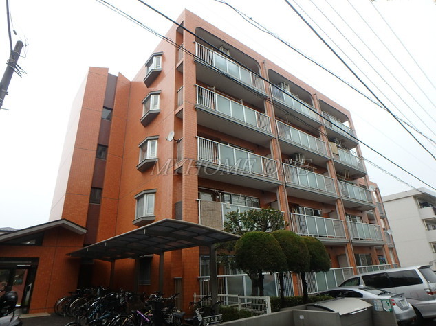 横浜市都筑区荏田南のマンションの建物外観