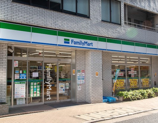 コンビニ　ファミリーマート浜松町駅南店（コンビニ）まで48m