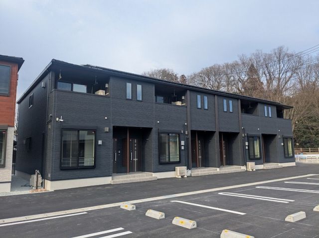【白石市西益岡町のアパートの建物外観】