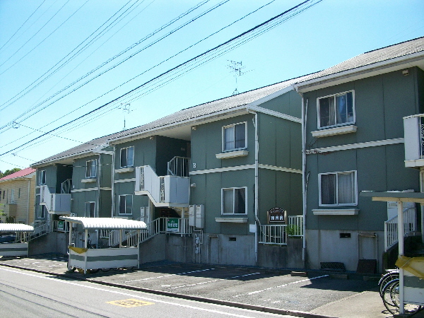 東海市富貴ノ台のアパートの建物外観