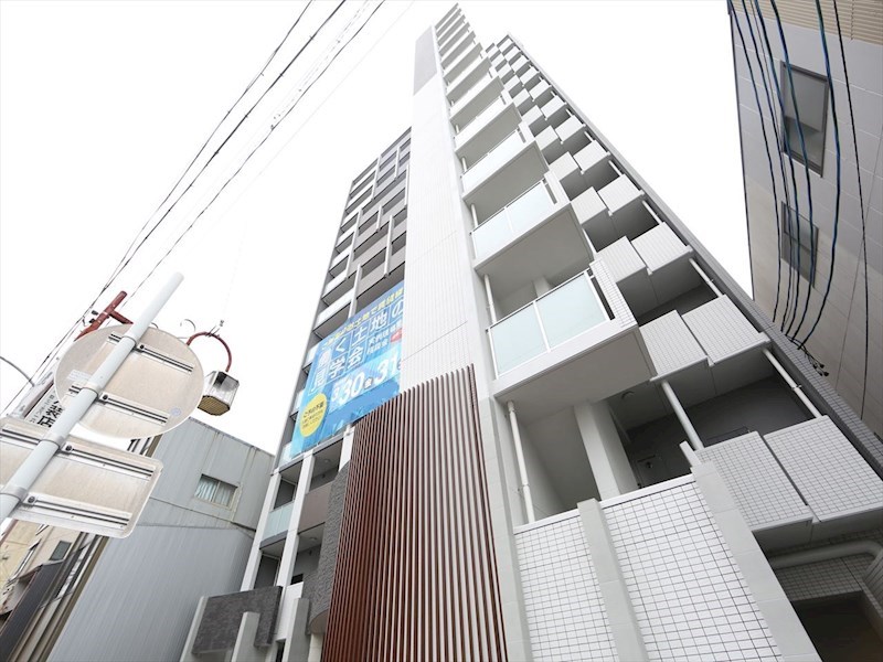 【名古屋市中村区太閤通のマンションの建物外観】