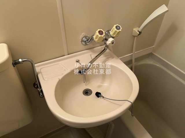 洗面設備　洗面ボウルもついているので、ここで洗顔できますね☆