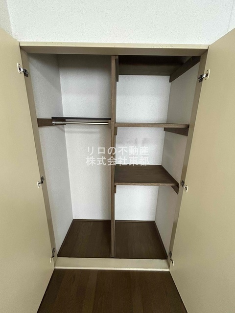 収納　奥行きのある収納付！増えがちな荷物をスッキリ収納できます！