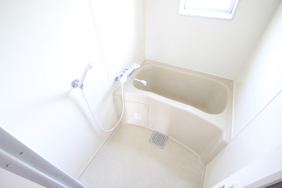 バス・シャワールーム　※写真は別号室のものです。
