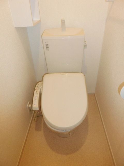 トイレ　ウォシュレット付きのトイレです。