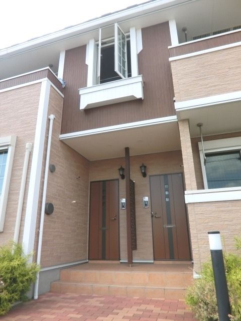 エントランス　玄関へのアプローチ