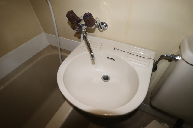 洗面設備　洗面ボウルと鏡もございます☆