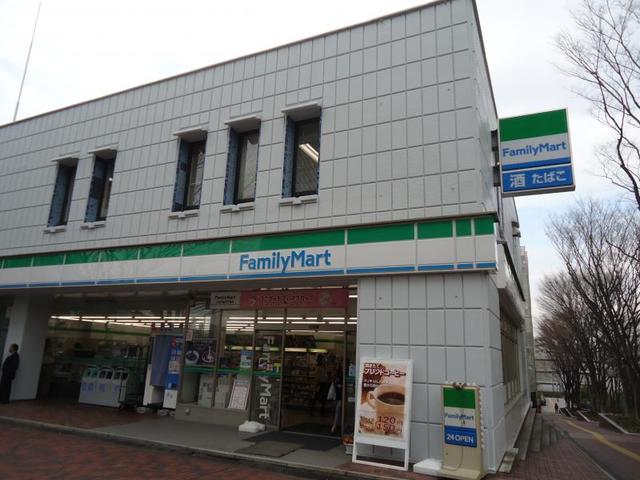 コンビニ　ファミリーマート日医大多摩永山病院店（コンビニ）まで371m
