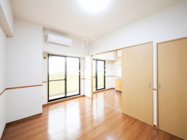 居室・リビング　同マンション別部屋：参考写真