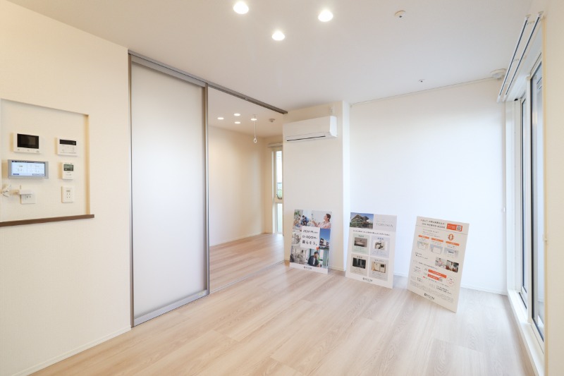 居室・リビング　図面と現状に相違がある場合には現状を優先