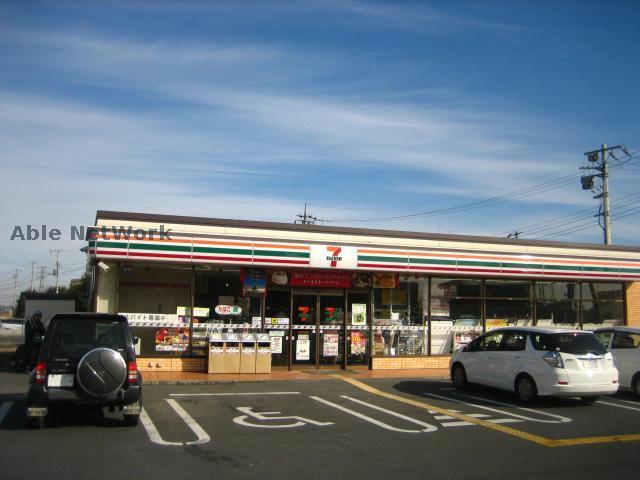 コンビニ　セブンイレブン加須南篠崎2丁目店（コンビニ）まで728m