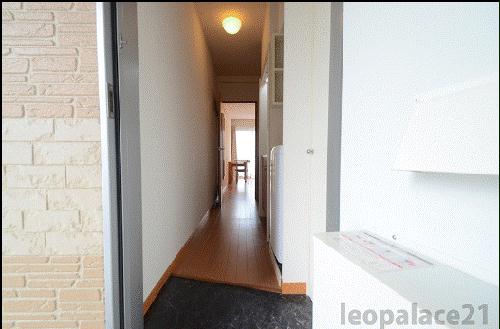 玄関　備品や設備仕様は号室等により異なります現地をご確認下さい。