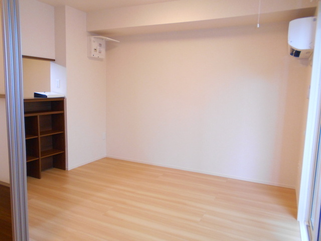 居室・リビング　１０２　ＬＤＫ