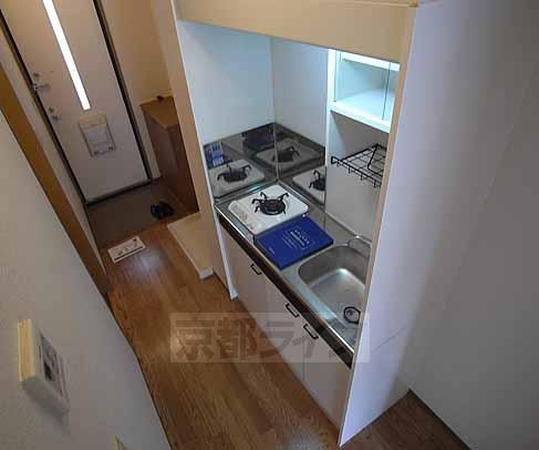 キッチン　まな板を置くスペースもございます。