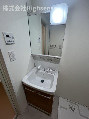 洗面設備　使いやすい洗面所です