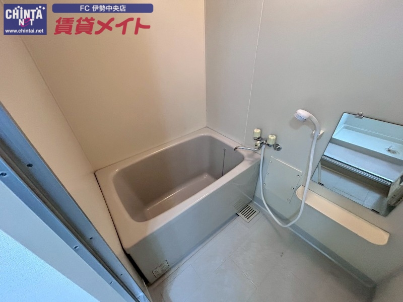 セレブリティー・F B棟の風呂写真