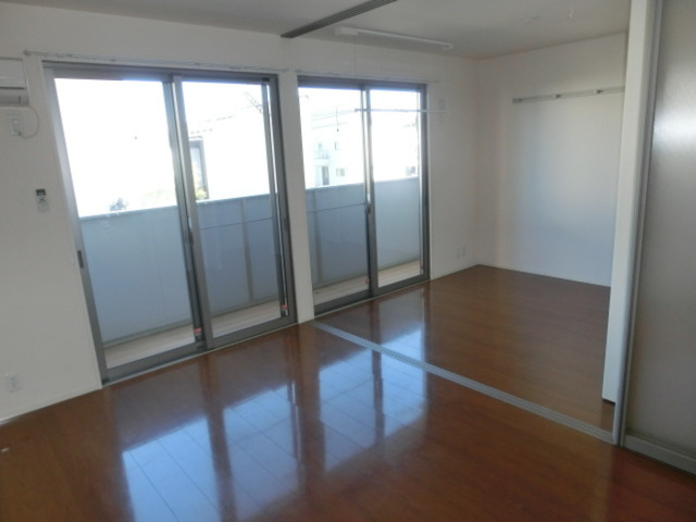 居室・リビング　反転です