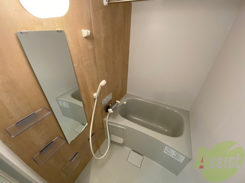 バス・シャワールーム　お風呂になります。一日の疲れを癒してくださいね。
