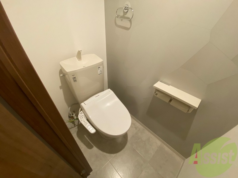 トイレ　こちらはトイレです。清潔感があり、安心して使用できます。