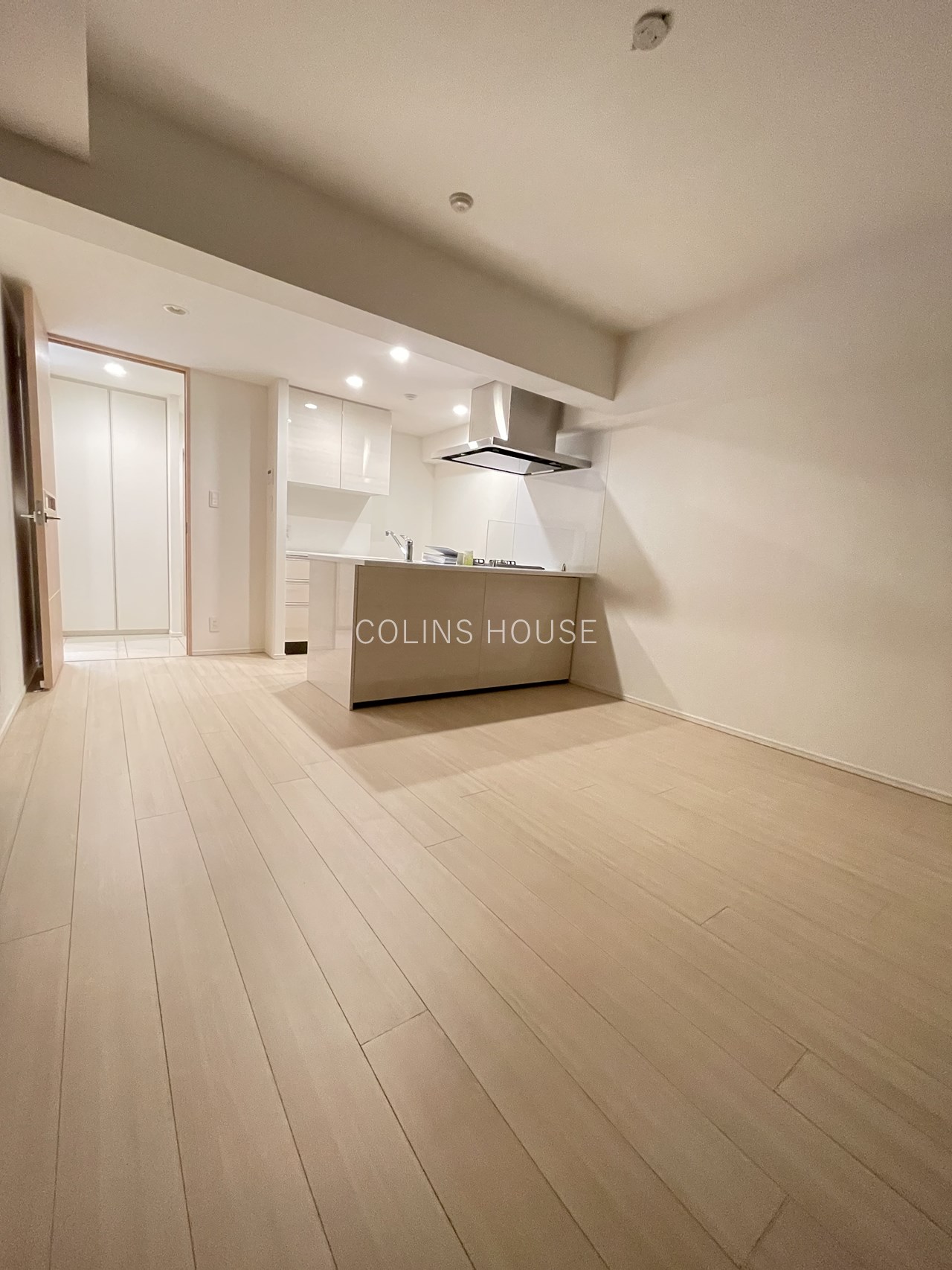 居室・リビング　同タイプ別フロア画像