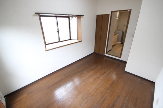 居室・リビング　※別部屋の写真です