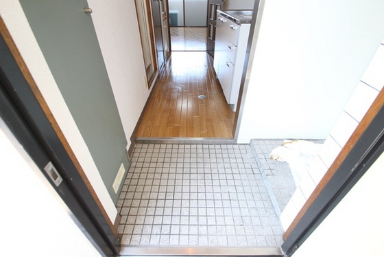 玄関　※別部屋の写真です