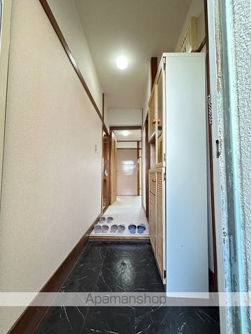 パレスはなやしきの玄関写真