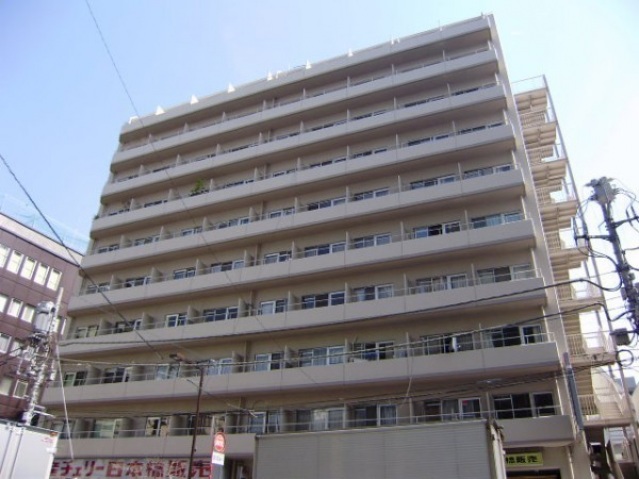 エントランス　敷地内ゴミ捨場