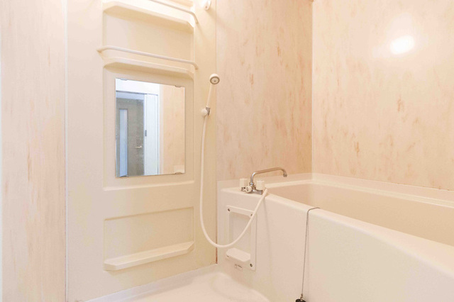 バス・シャワールーム　バス