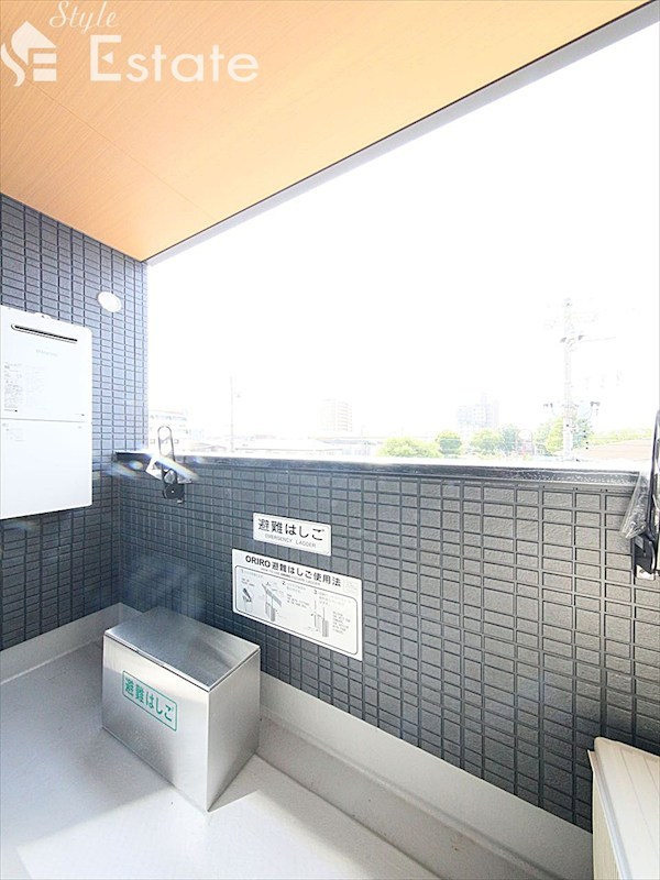 バルコニー　バルコニー