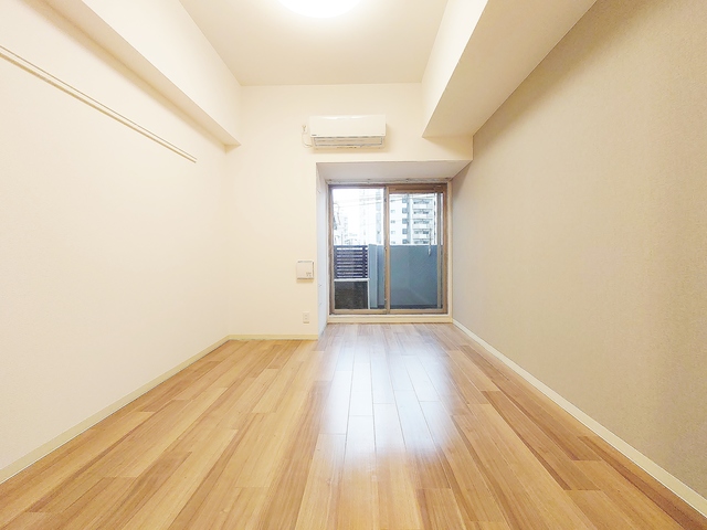 居室・リビング　ナチュラルテーストのお部屋・フローリング・エアコン付き