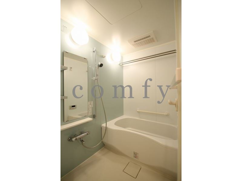 バス・シャワールーム　追焚き・浴室乾燥機付きバス