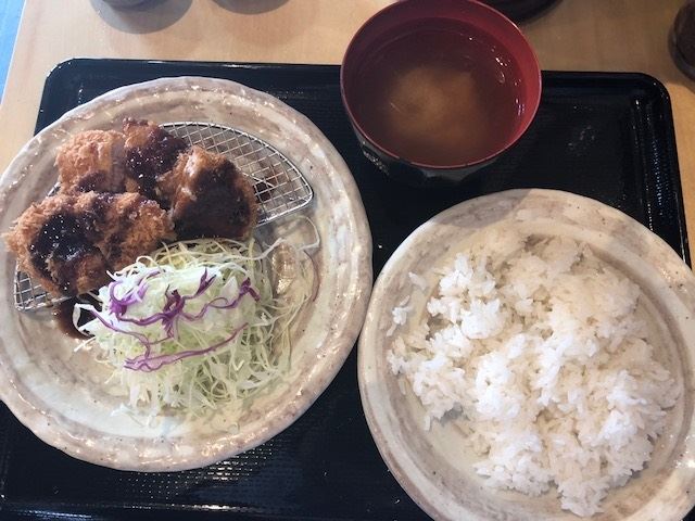 コンビニ　三元豚とんかつ　箸で切れるとろける三元豚！・・・プリンか！（コンビニ）まで280m