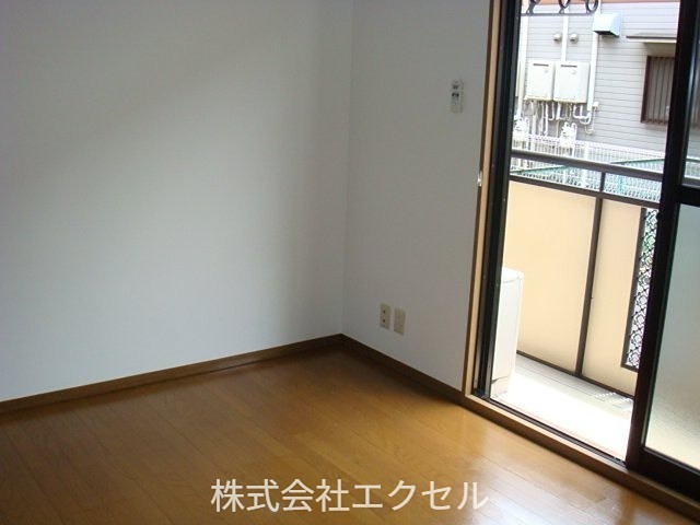 居室・リビング　日当たり良好。