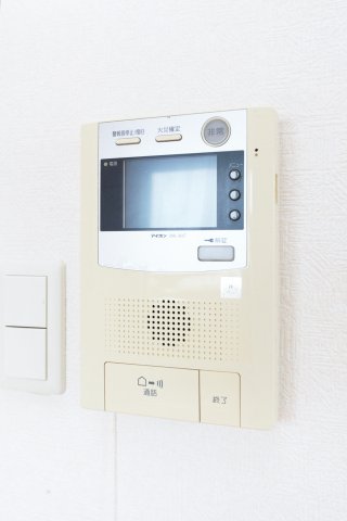 セキュリティ　別号室のものになります。現状優先。