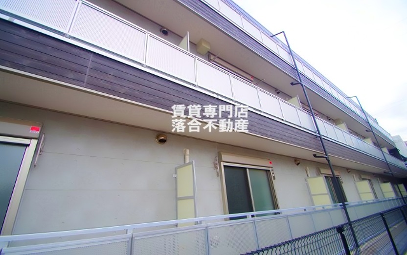 建物外観　2017年築。築浅