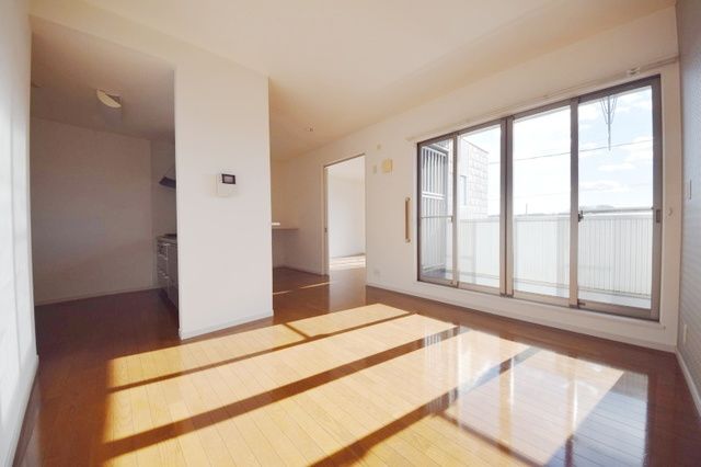 居室・リビング　★開放感のあるリビングです★